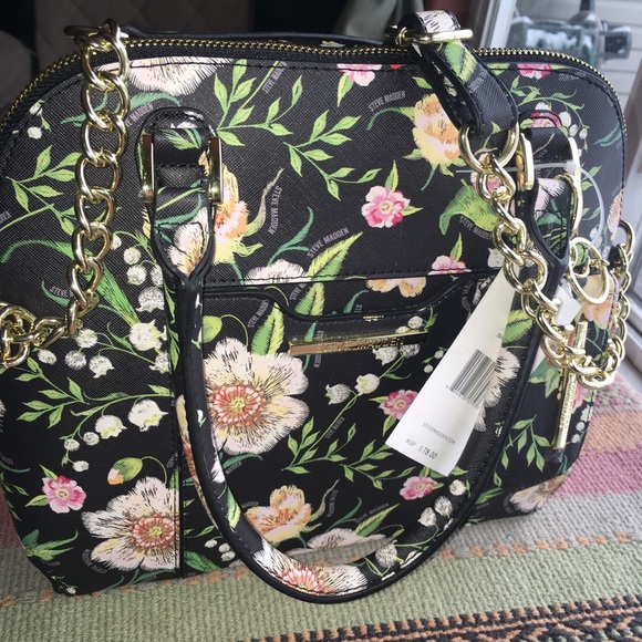 *SOLD* NWT Steve Madden Black Floral Crossbody - Picture 3 of 8